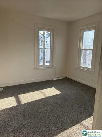 $1,800 | 123 2nd Street, Catasauqua, PA 18032