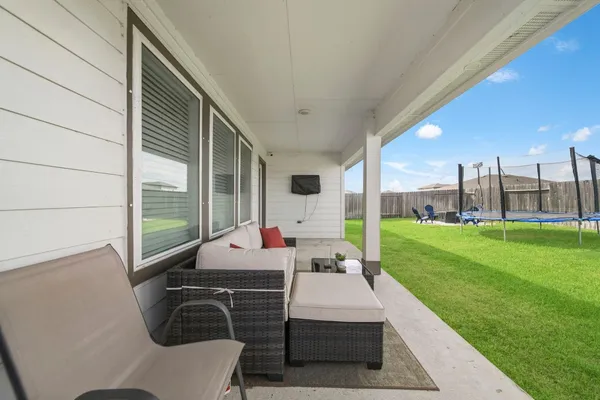 $285,000 | 8210 Buck Lane, Rosharon, TX 77583