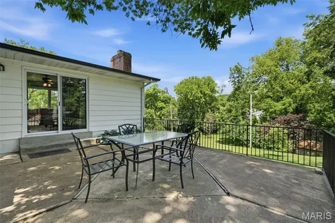 $498,000 | 451 Linum Lane, Webster Groves, MO 63119