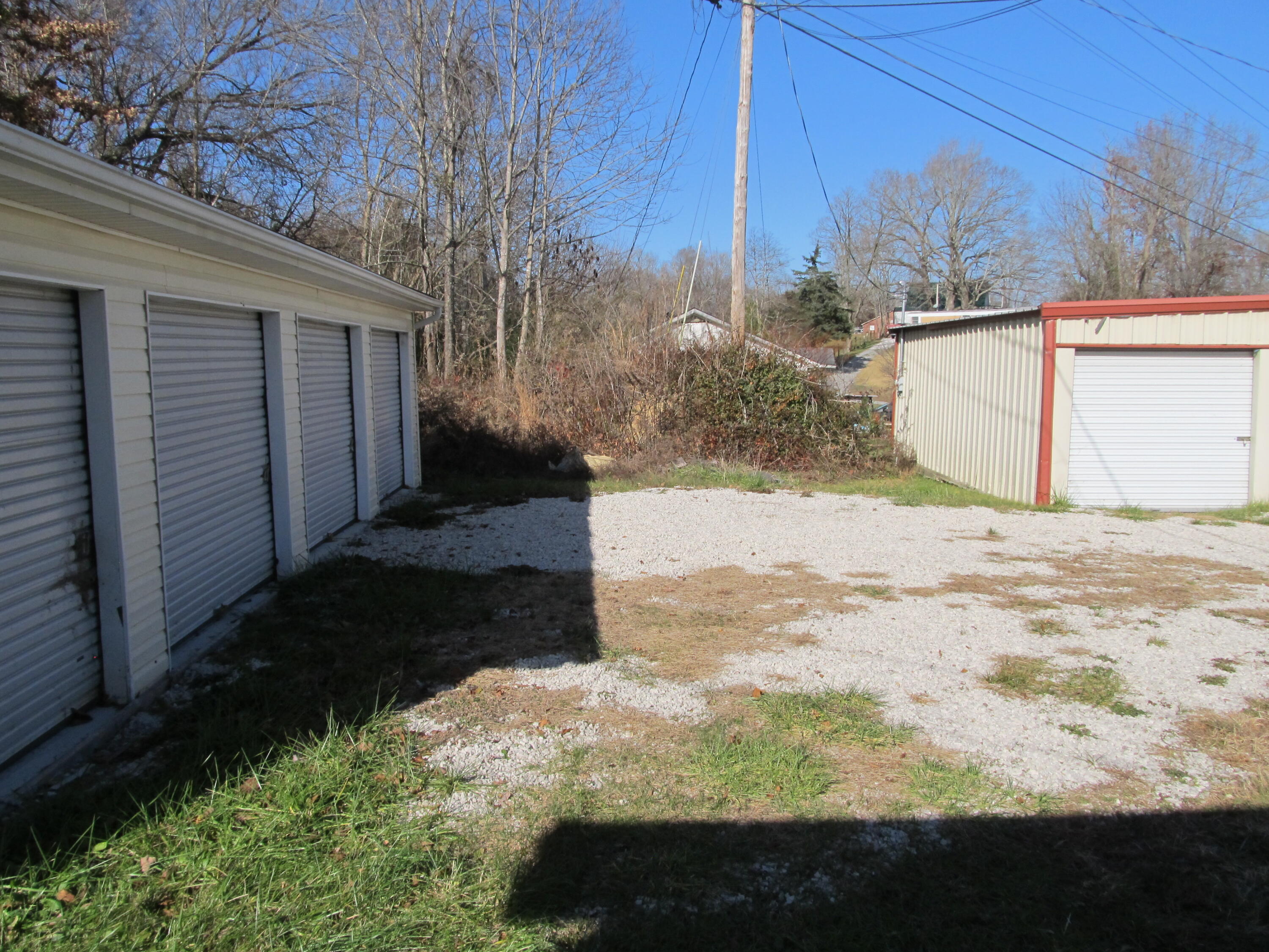 1725 Sand Hill Road Irvine, KY 40336 - Photo 11 of 13 IMG_6472