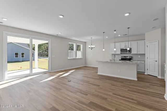 $339,900 | 607 Ashvale Lane Southeast, Bolivia, NC 28422