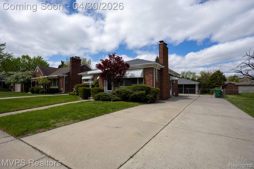 16133 Bell Avenue Eastpointe, MI 48021 - Photo 2 of 18