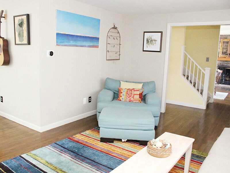 35 Commack Road East Providence, RI 02914 - Photo 4 of 13 Living Room.