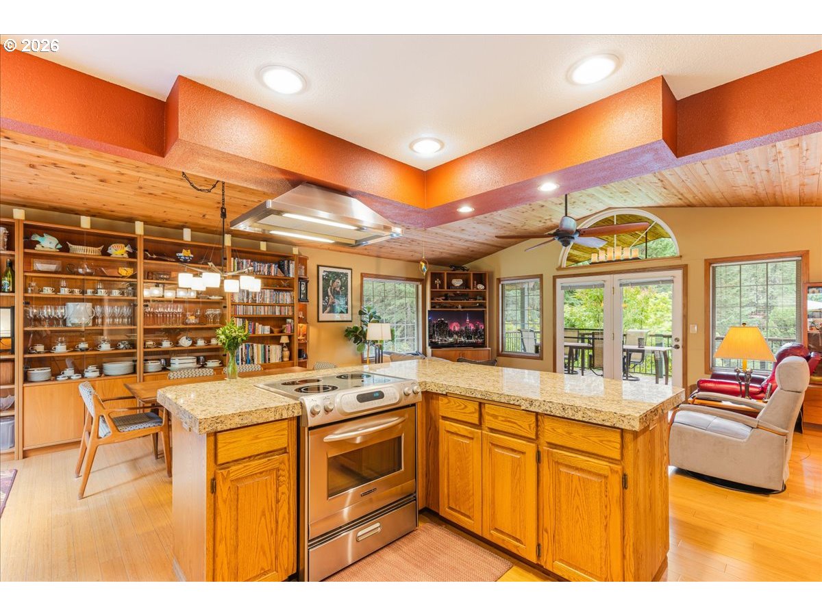 14550 Northeast Spring Creek Lane Newberg, OR 97132 - Photo 13 of 48