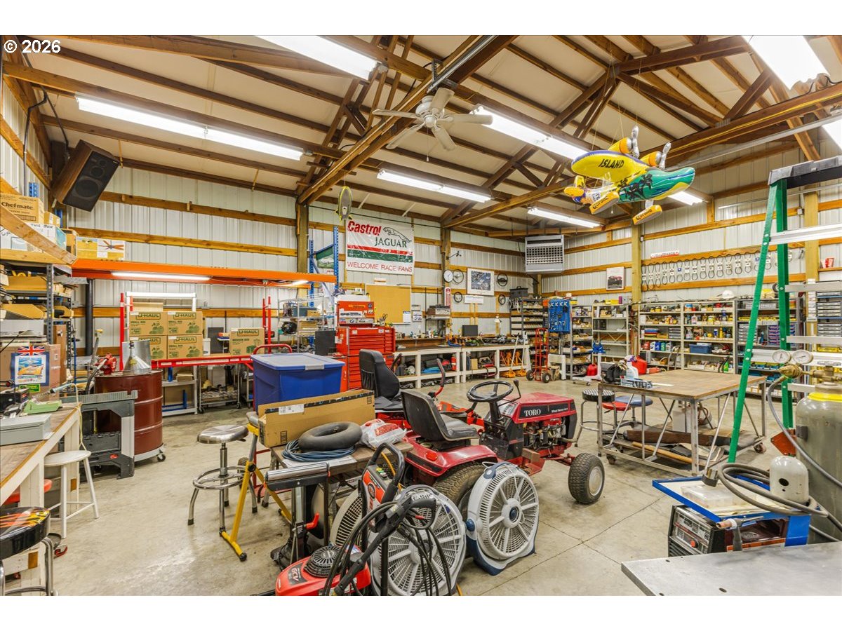 14550 Northeast Spring Creek Lane Newberg, OR 97132 - Photo 32 of 48