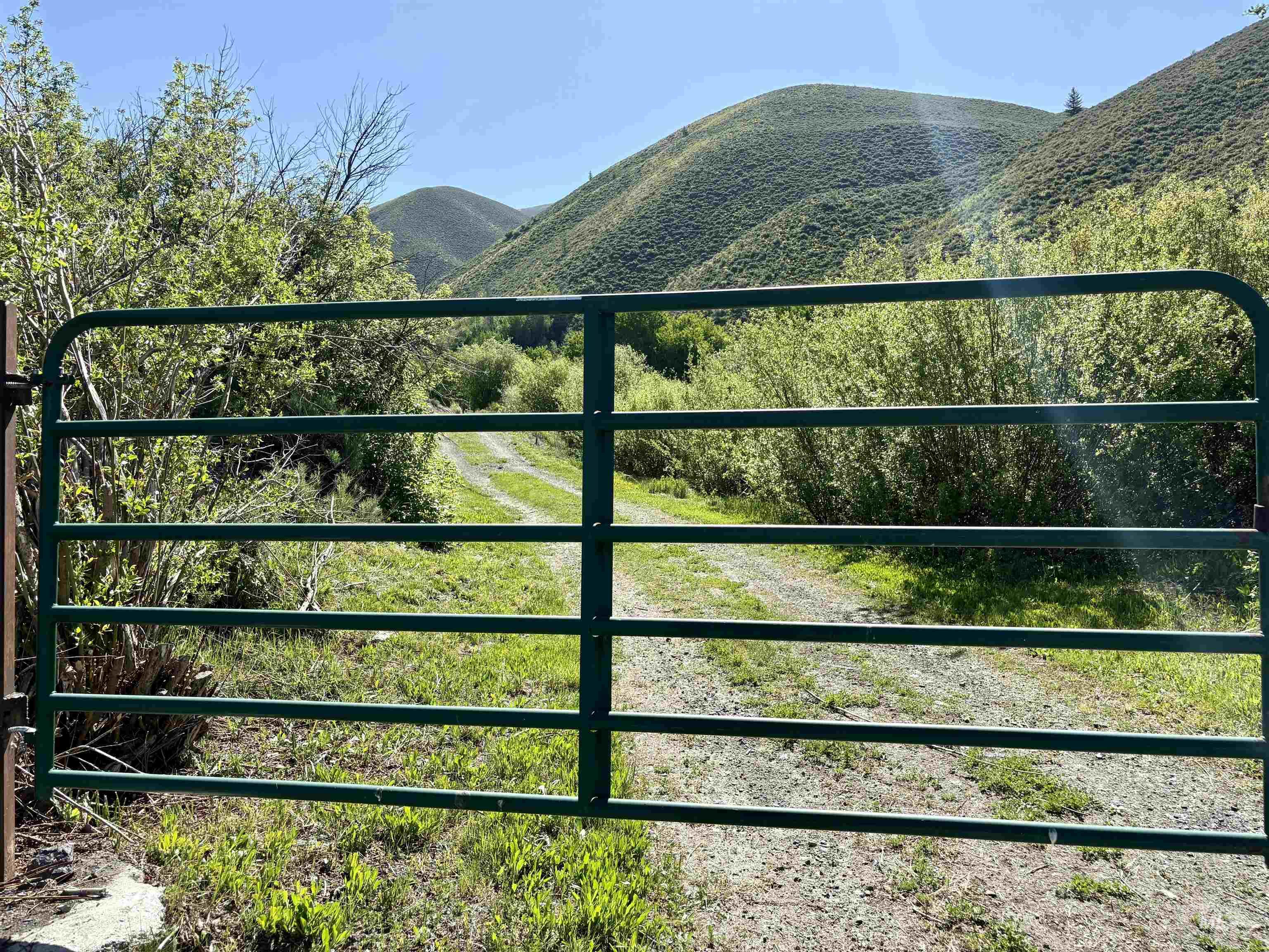 120 Keystone Street Sun Valley, ID 83353 - Photo 20 of 37 Gate featuring a mountain view