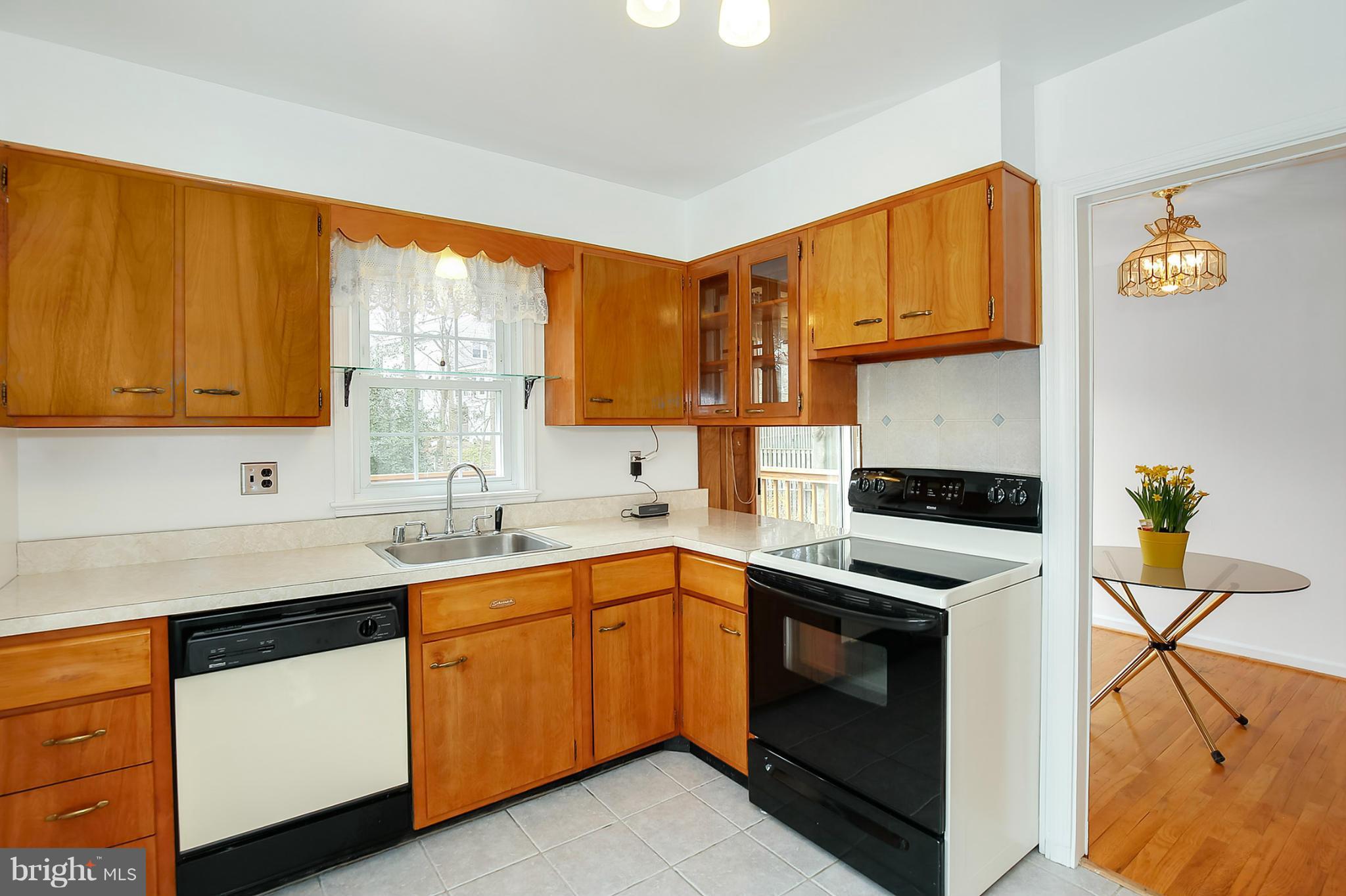 10612 Glenwild Road Silver Spring, MD 20901 - Photo 10 of 30 Kitchen