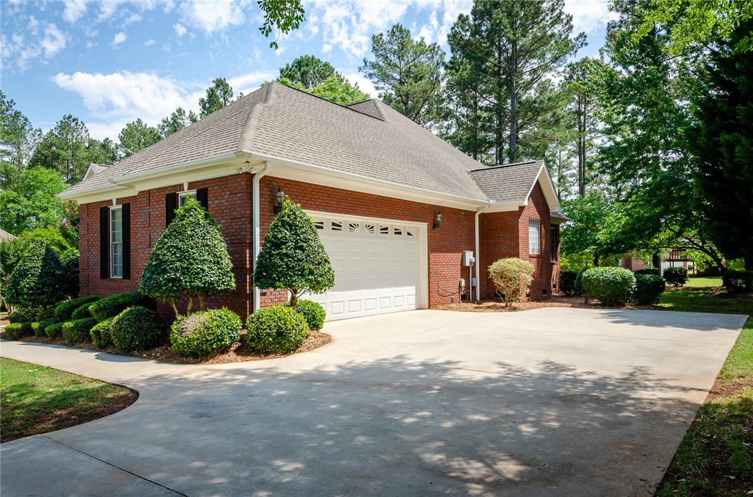 202 Sapphire Valley Anderson, SC 29621 - Photo 3 of 43 Gallery Image 3