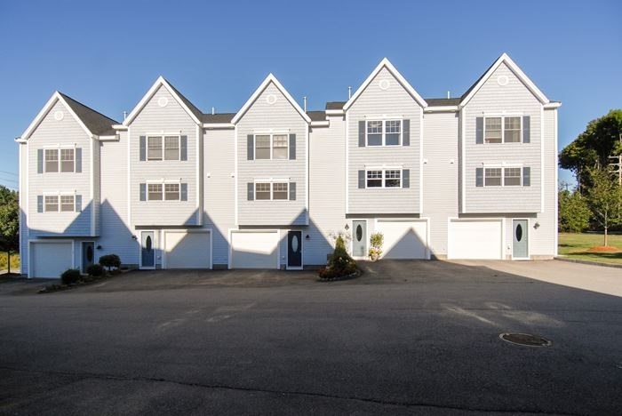 180-9 Drakeside Road, Unit 9 Hampton, NH 03842 - Photo 1 of 26