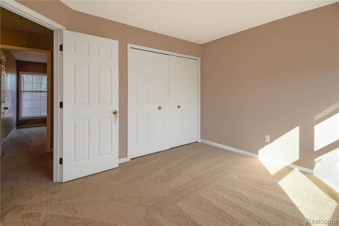 3079 Lexham Lane Rochester, MI 48309 - Photo 24 of 37 IMG_2904_blended.jpg