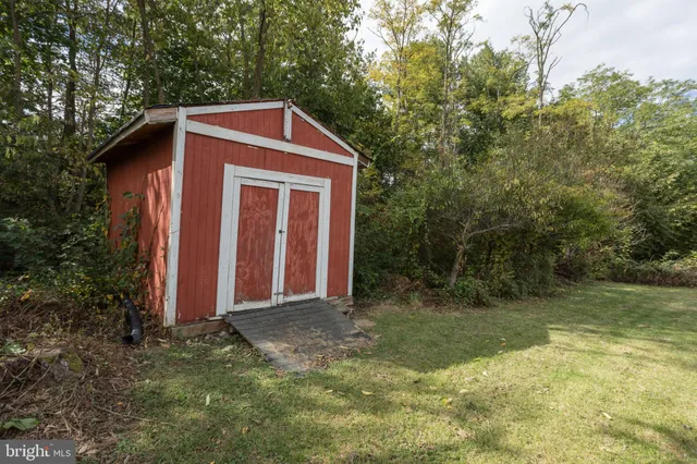 a view of a house with a outdoor space