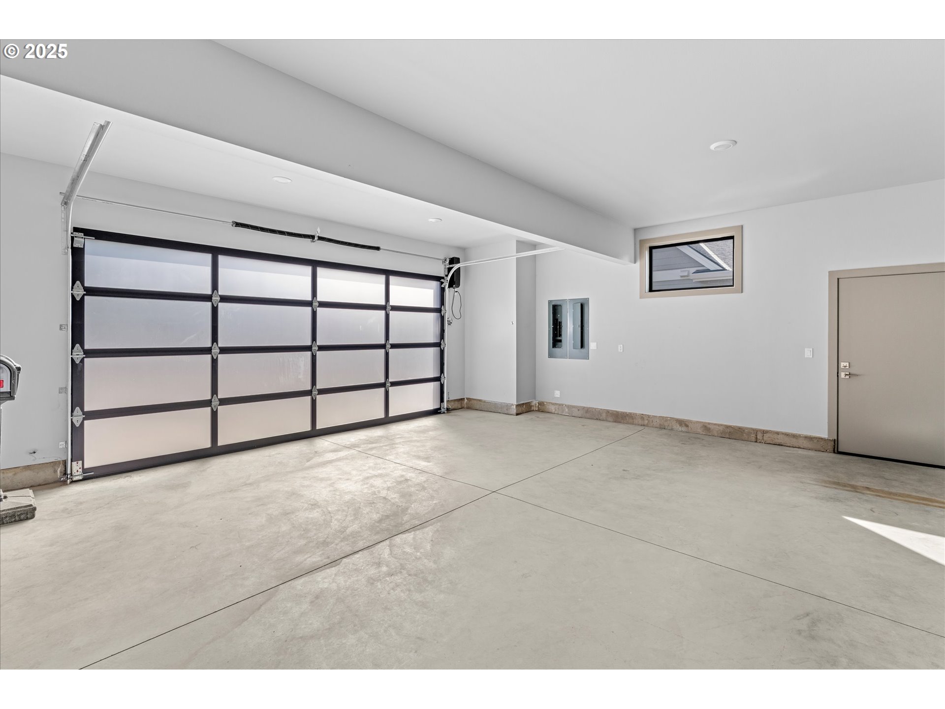15003 Twin Fir Road Lake Oswego, OR 97035 - Photo 34 of 42 a view of a garage
