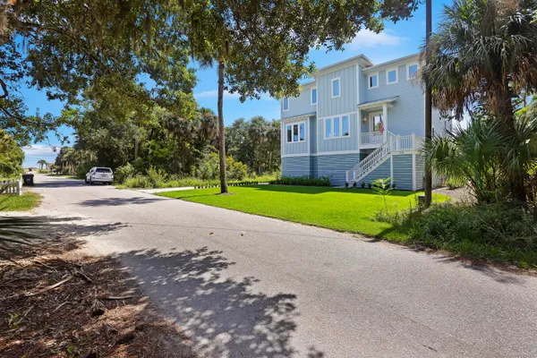 $1,925,000 | 912 Cheehaw Street, Edisto Island, SC 29438