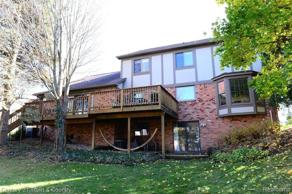 2643 Munster Road Rochester, MI 48309 - Photo 67 of 70 Rear Exterior 1.jpg