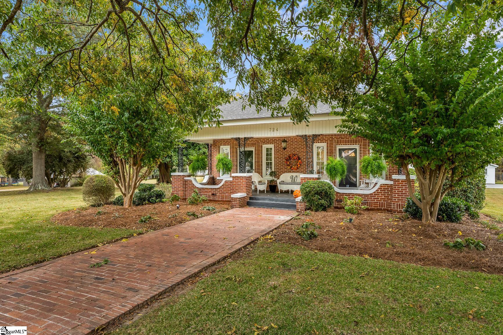 724 Gulliver Street Fountain Inn, SC 29644 - Photo 4 of 27 Gallery Image 4