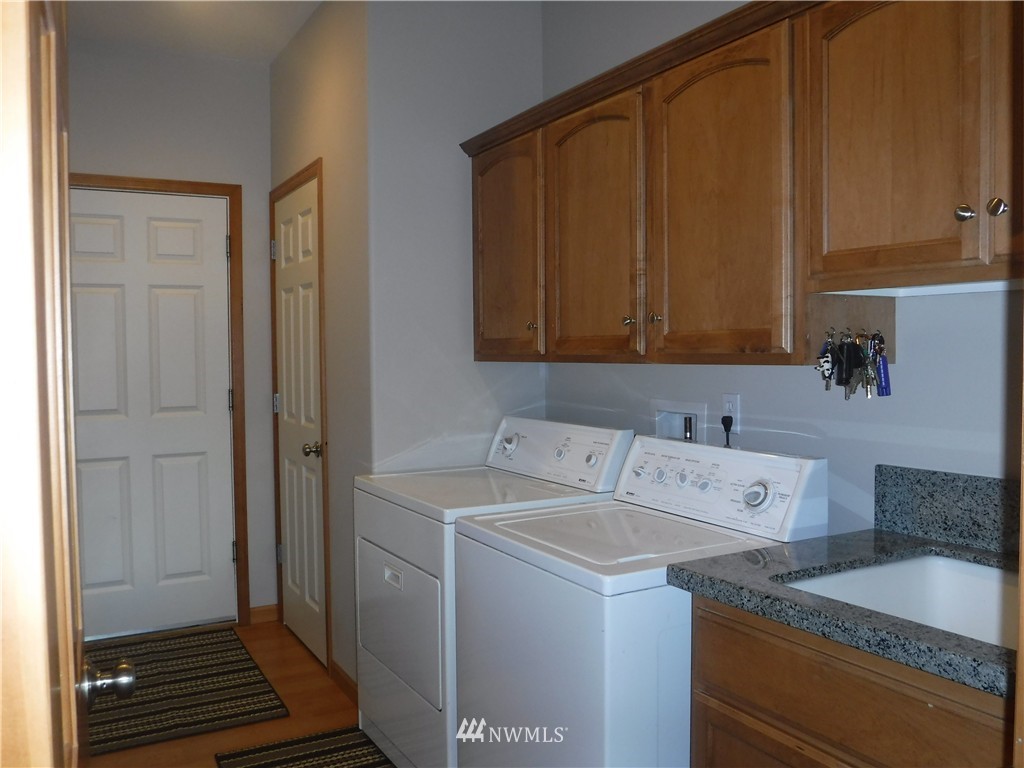 11375 Southeast Sedgwick Road Port Orchard, WA 98366 - Photo 12 of 25 Gallery Image 12