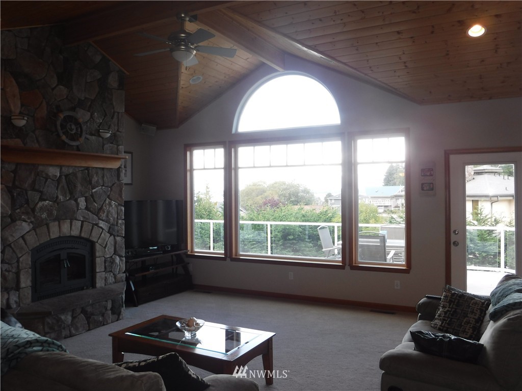 11375 Southeast Sedgwick Road Port Orchard, WA 98366 - Photo 5 of 25 Gallery Image 5