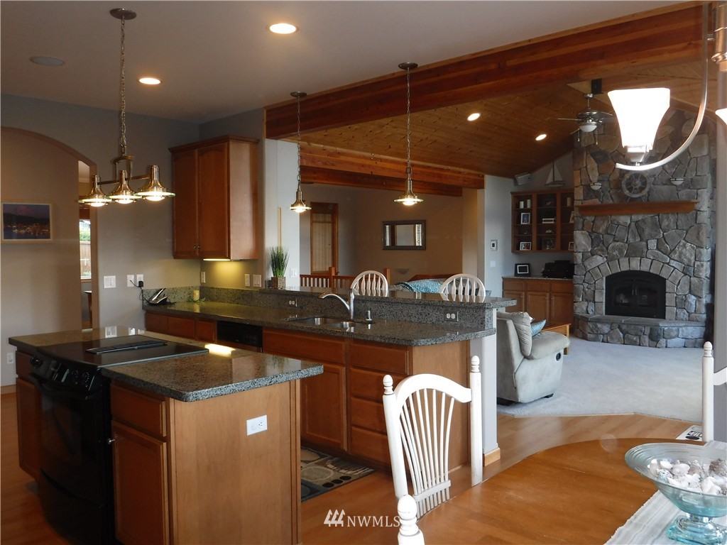 11375 Southeast Sedgwick Road Port Orchard, WA 98366 - Photo 10 of 25 Gallery Image 10