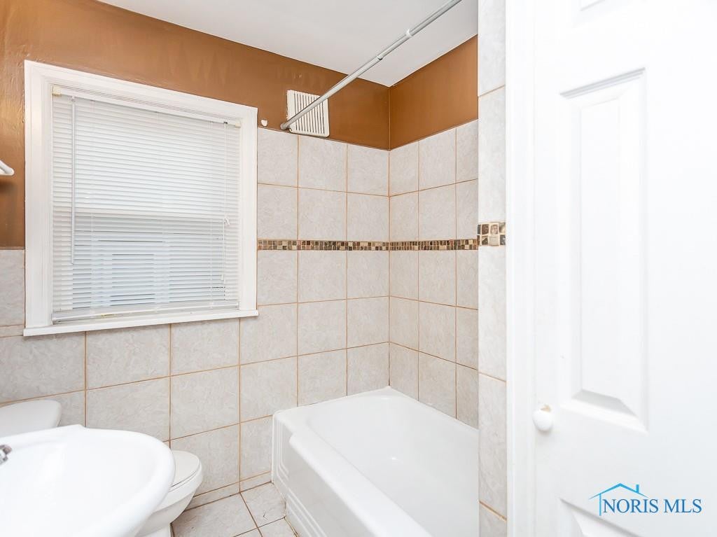 3660 Sherbrooke Road Toledo, OH 43613 - Photo 24 of 37 Gallery Image 24