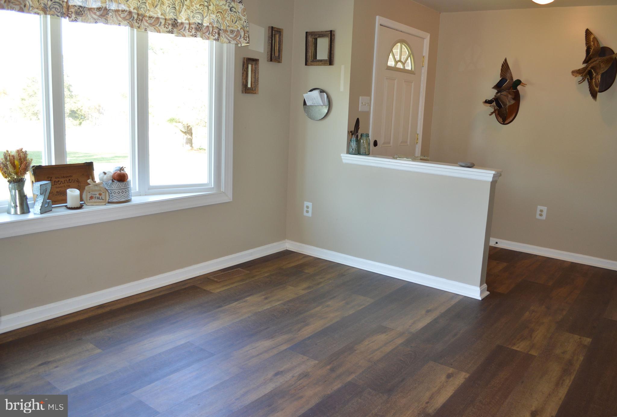 3137 Bullfrog Road Taneytown, MD 21787 - Photo 4 of 18 Breakfast Room off of Kitchen