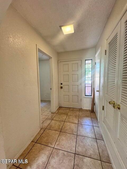 386 McCune Road El Paso, TX 79915 - Photo 8 of 30 Foyer Entrance