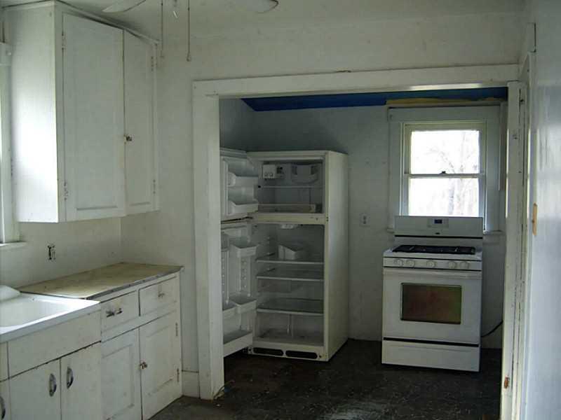 201 Pine Run Road Freedom, PA 15042 - Photo 9 of 16 Kitchen.