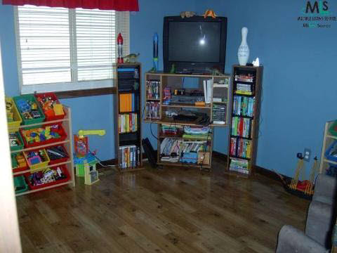 224 Riverside Drive Mount Clemens, MI 48043 - Photo 6 of 9 525799-5.JPG