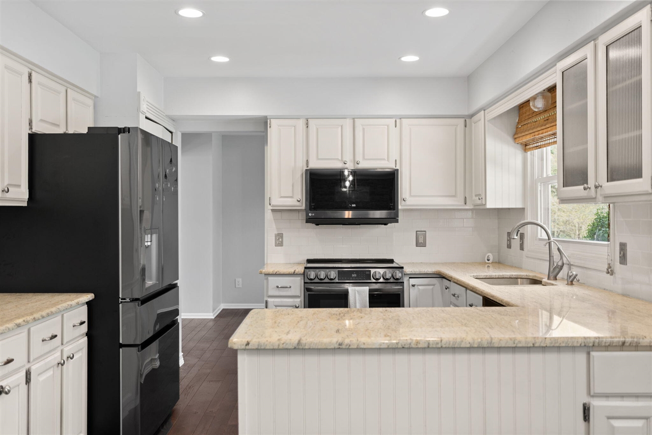 5615 Pebble Ridge Court Ann Arbor, MI 48108 - Photo 17 of 62