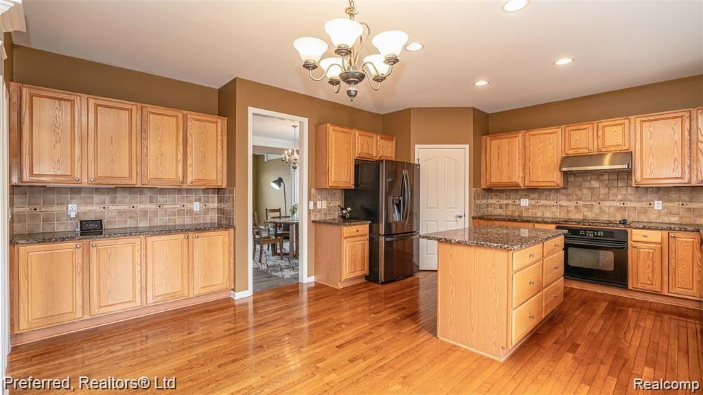 48358 Antique Road Canton, MI 48187 - Photo 8 of 56 00__109.jpg