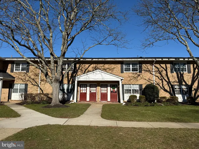 $2,000 | 47 Garden View Terrace, Unit 11, East Windsor, NJ 08520