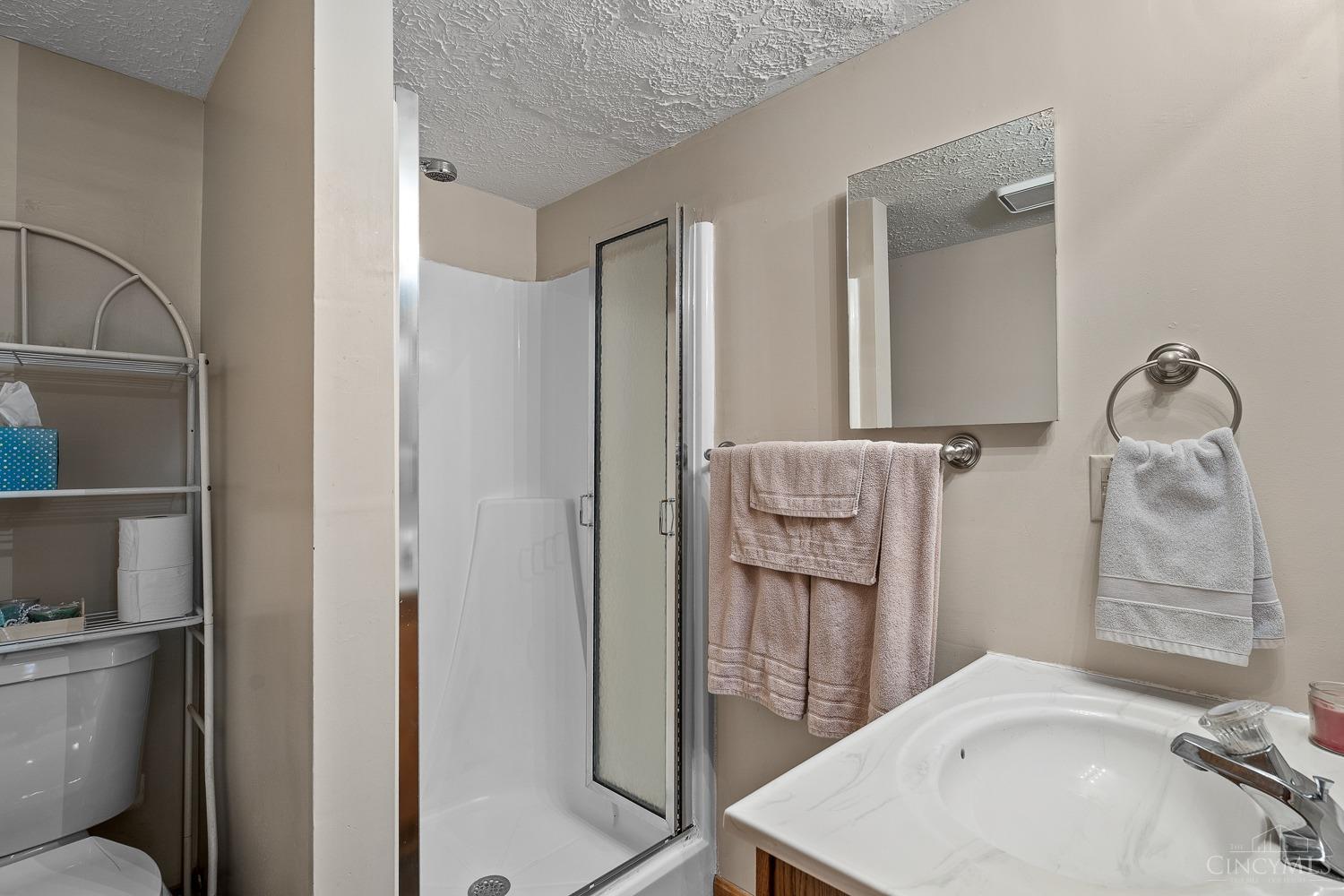 6428 Thompson Road Cincinnati, OH 45247 - Photo 40 of 62
