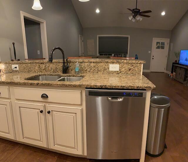 1124 Noah Bledsoe Road Smiths Grove, KY 42171 - Photo 17 of 23 IMG_4896