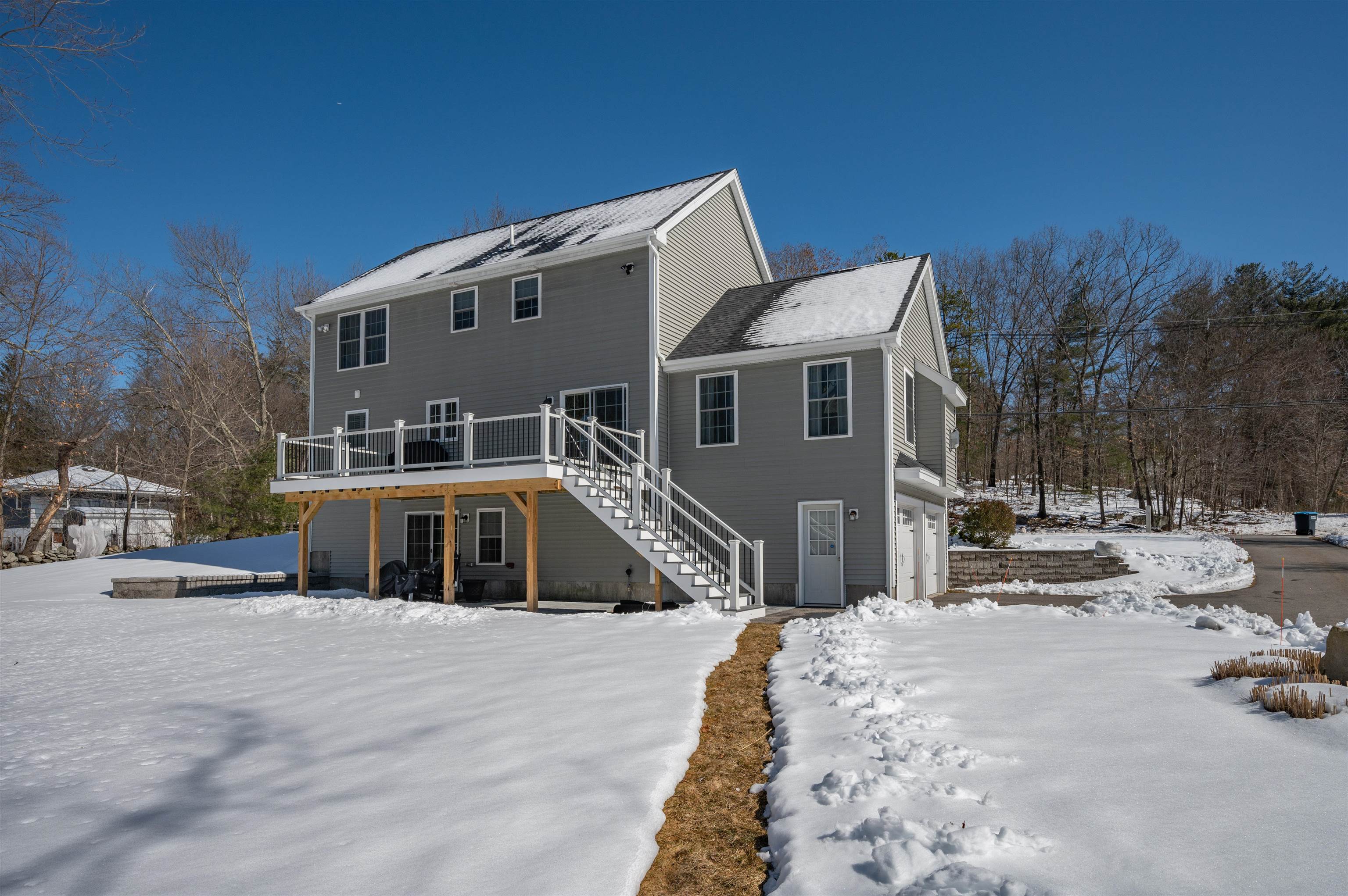 383 Mammoth Road Pelham, NH 03076 - Photo 22 of 23