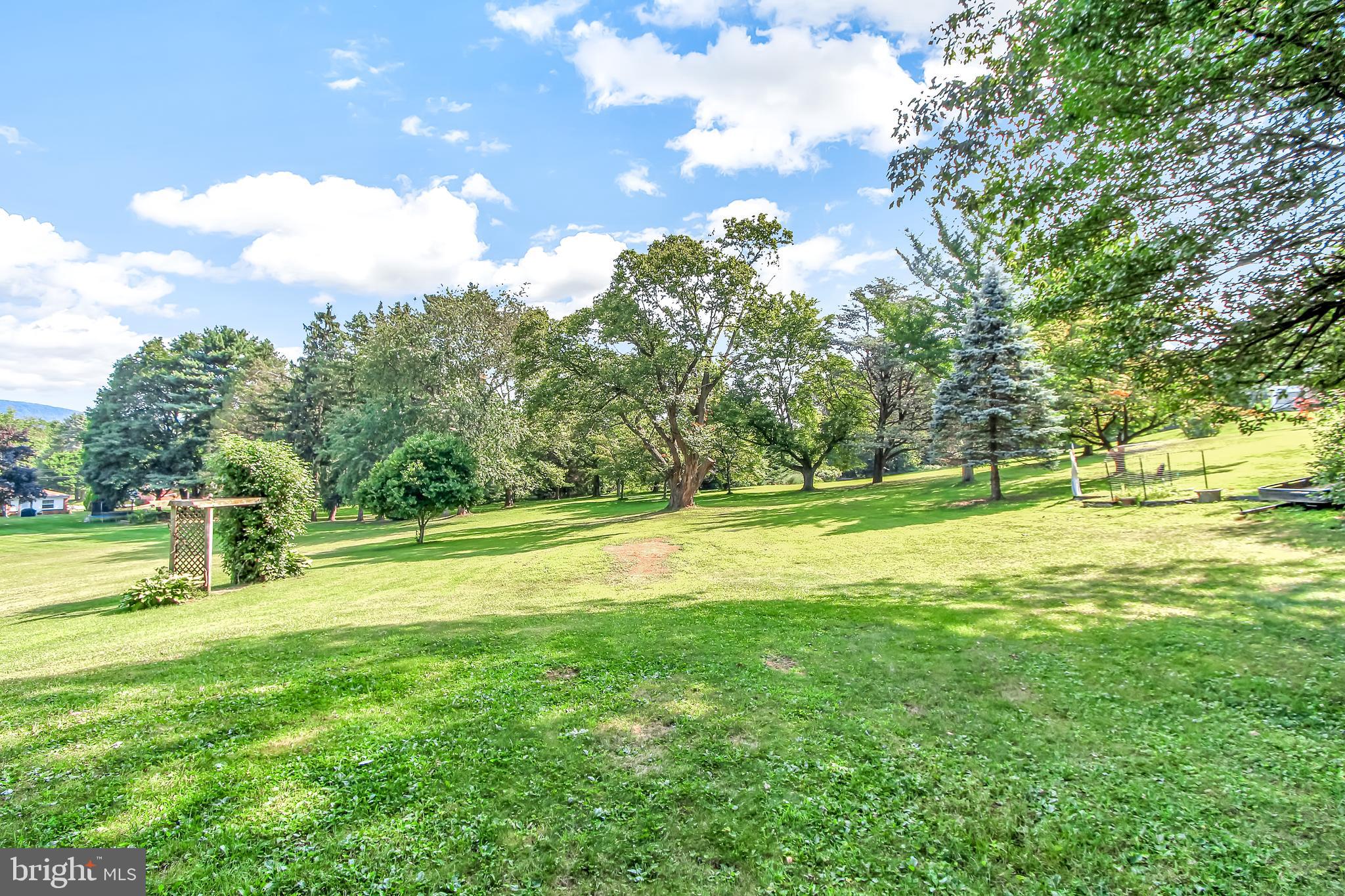 633 Locust Grove Road York, PA 17402 - Photo 17 of 58 Gallery Image 17