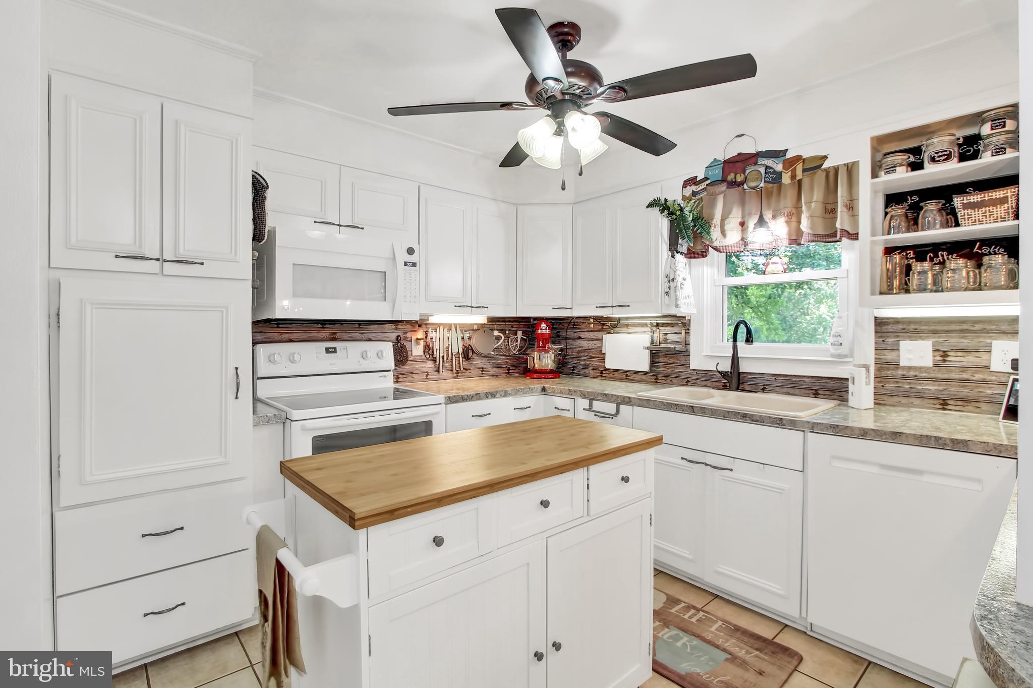 633 Locust Grove Road York, PA 17402 - Photo 27 of 58 Gallery Image 27