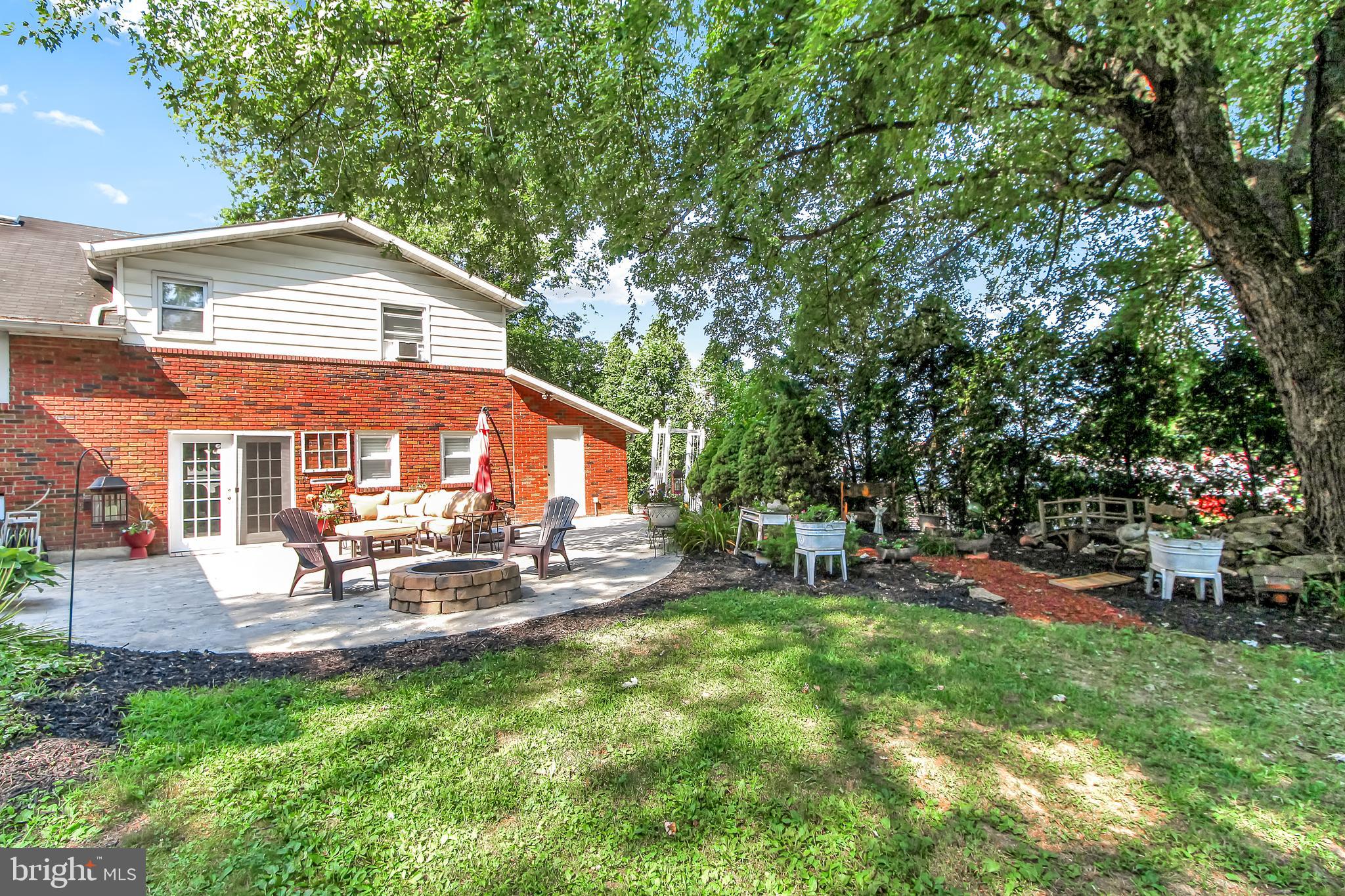 633 Locust Grove Road York, PA 17402 - Photo 7 of 58 Gallery Image 7