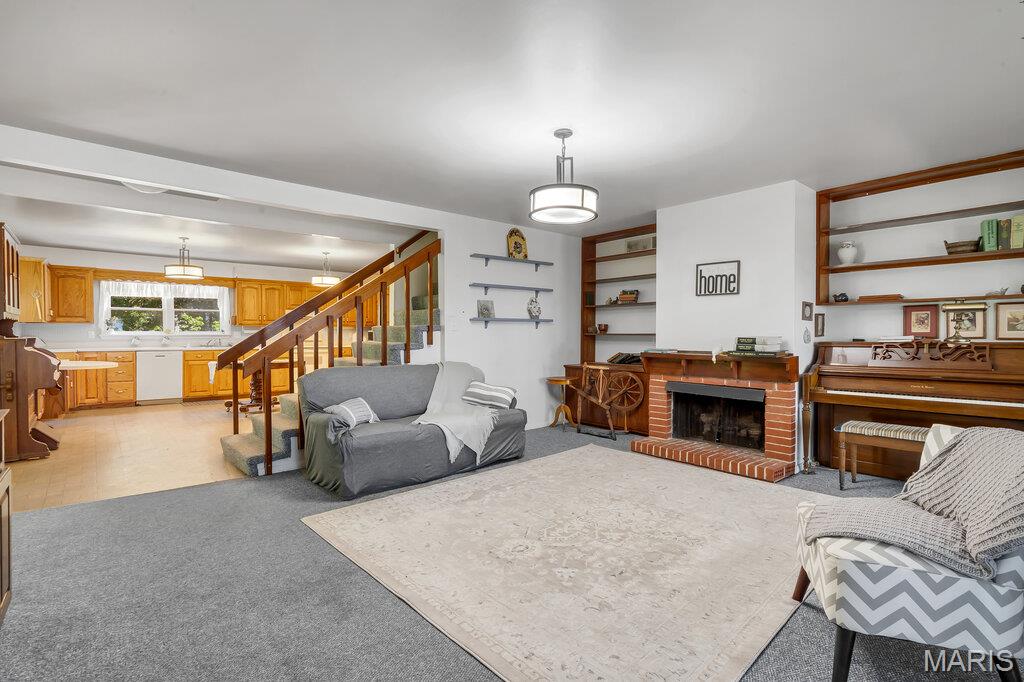 2099 Thunder Bluff Road St. Clair, MO 63077 - Photo 8 of 59