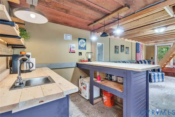 $569,900 | 193 Deep Water Lane, Reedville, VA 22539