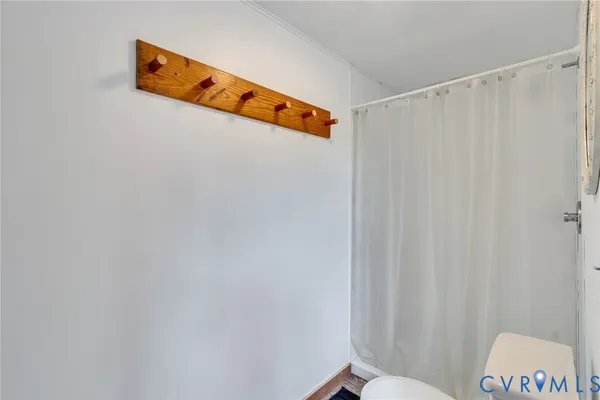 $569,900 | 193 Deep Water Lane, Reedville, VA 22539