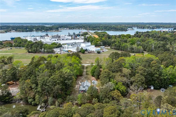 $569,900 | 193 Deep Water Lane, Reedville, VA 22539