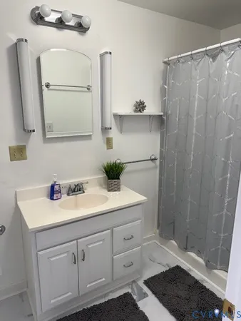 $569,900 | 193 Deep Water Lane, Reedville, VA 22539