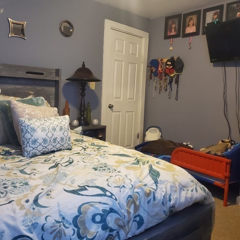 79 Tavistock Street Springfield, MA 01119 - Photo 6 of 9