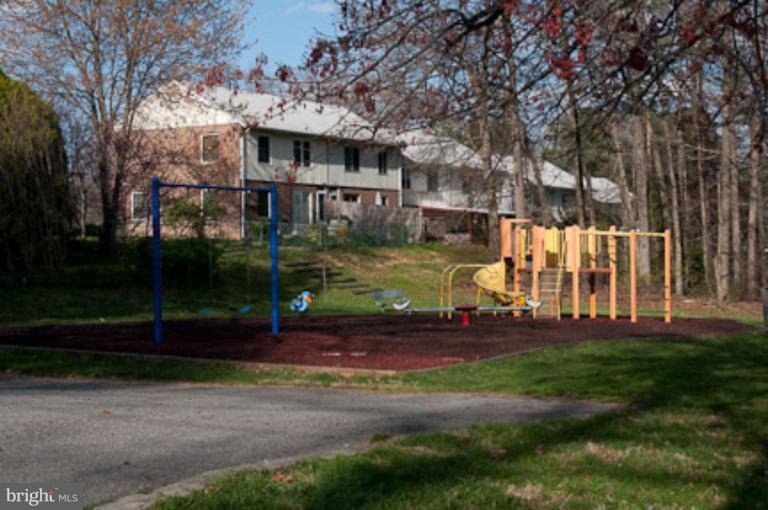 2 Research Road, Unit 2L Greenbelt, MD 20770 - Photo 5 of 30 Community Playground