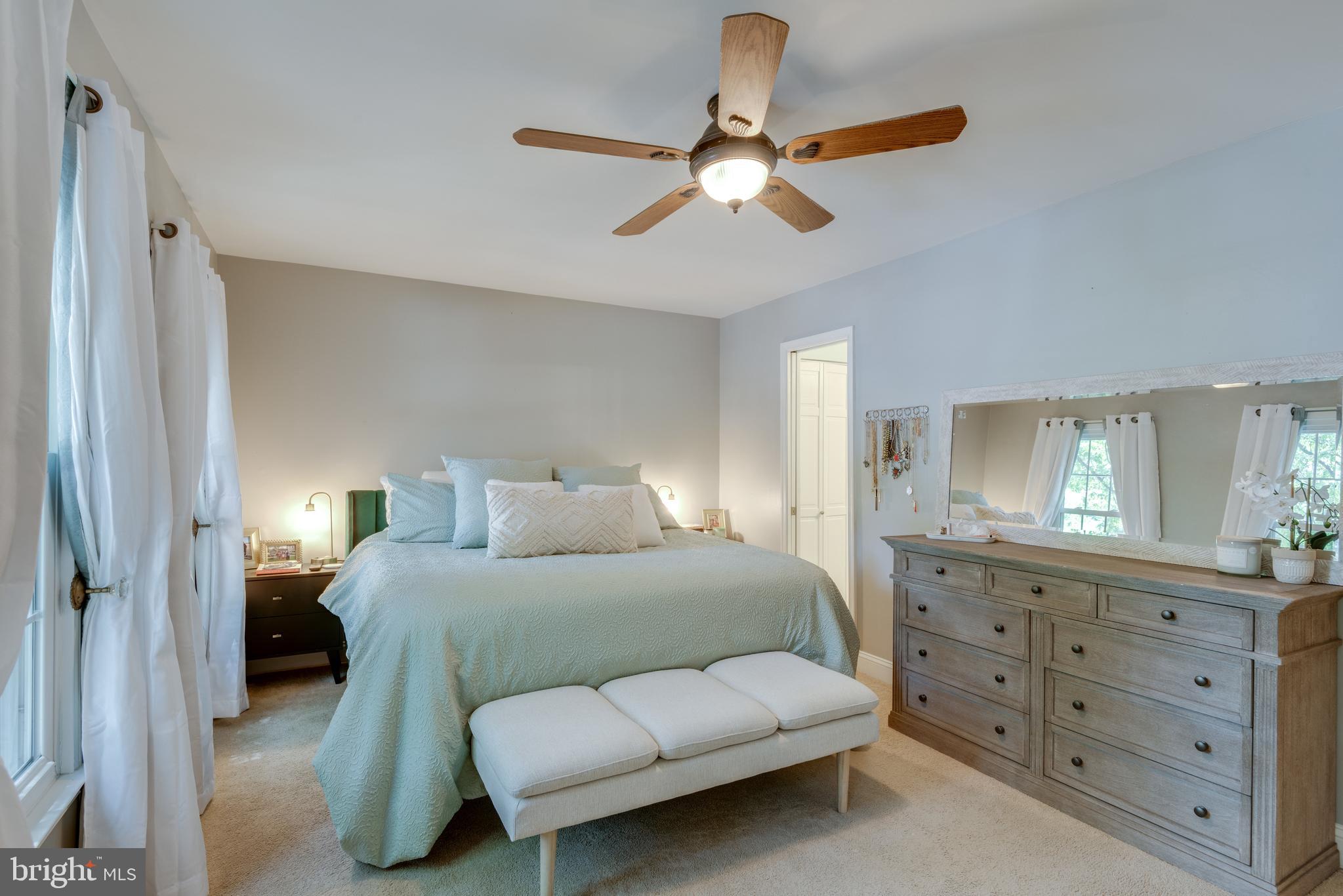 2406 Albot Road Reston, VA 20191 - Photo 18 of 29 Spacious room