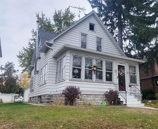 $254,900 | 2020 North 7th Street, Sheboygan, WI 53081
