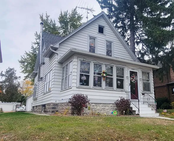 $254,900 | 2020 North 7th Street, Sheboygan, WI 53081