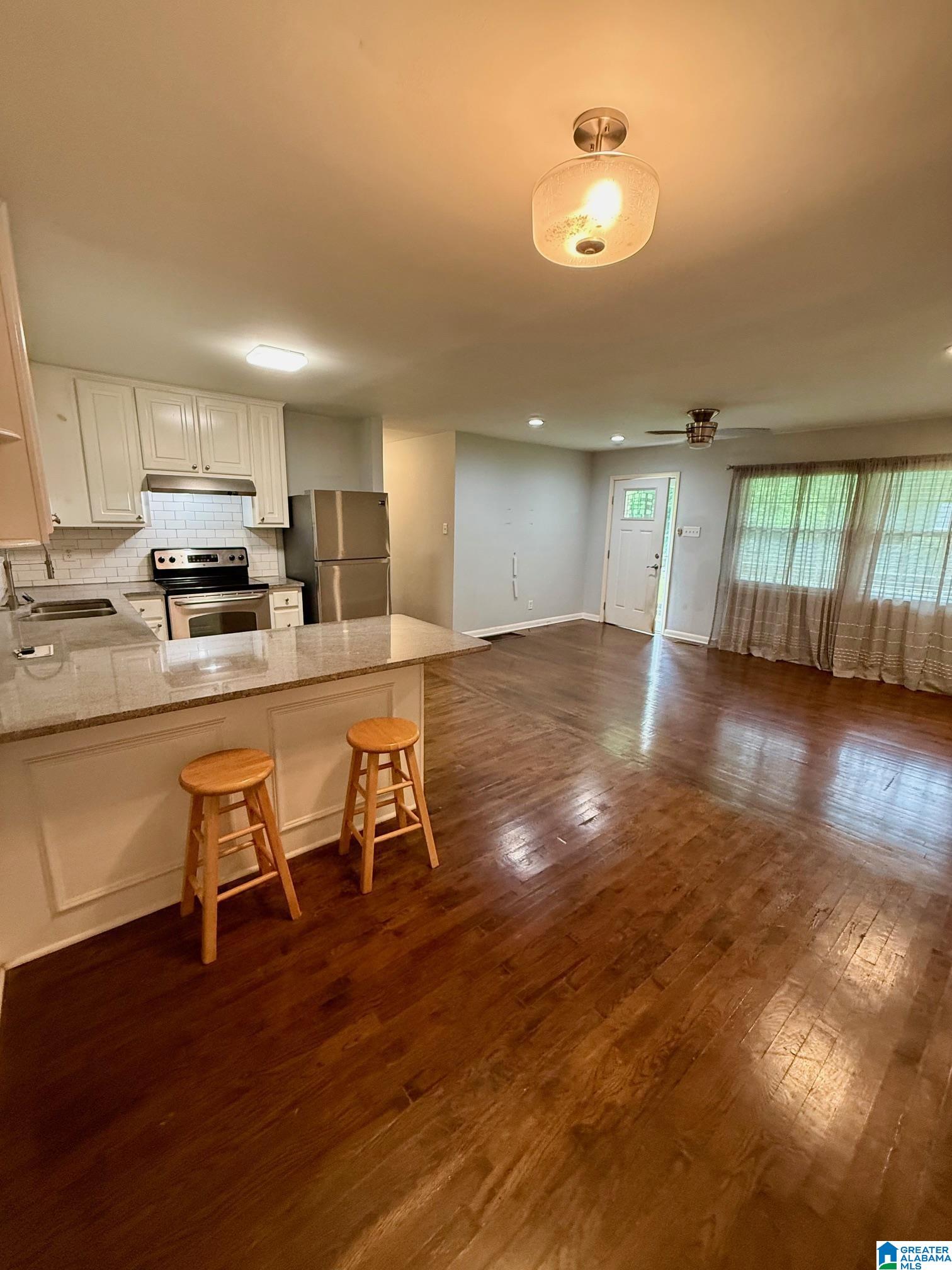 8148 Lyle Avenue Northeast Leeds, AL 35094 - Photo 6 of 16