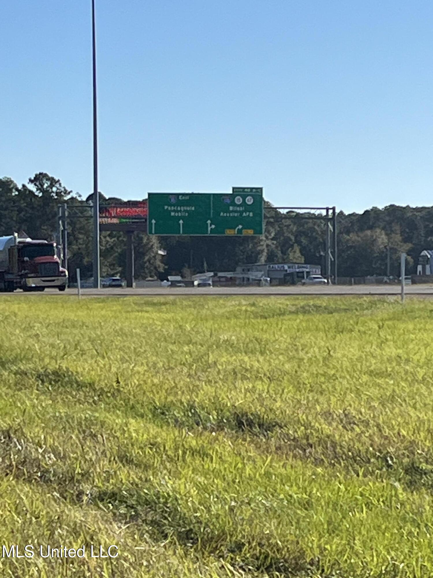 5203 West Gay Road D'Iberville, MS 39540 - Photo 6 of 7 IMG_5014