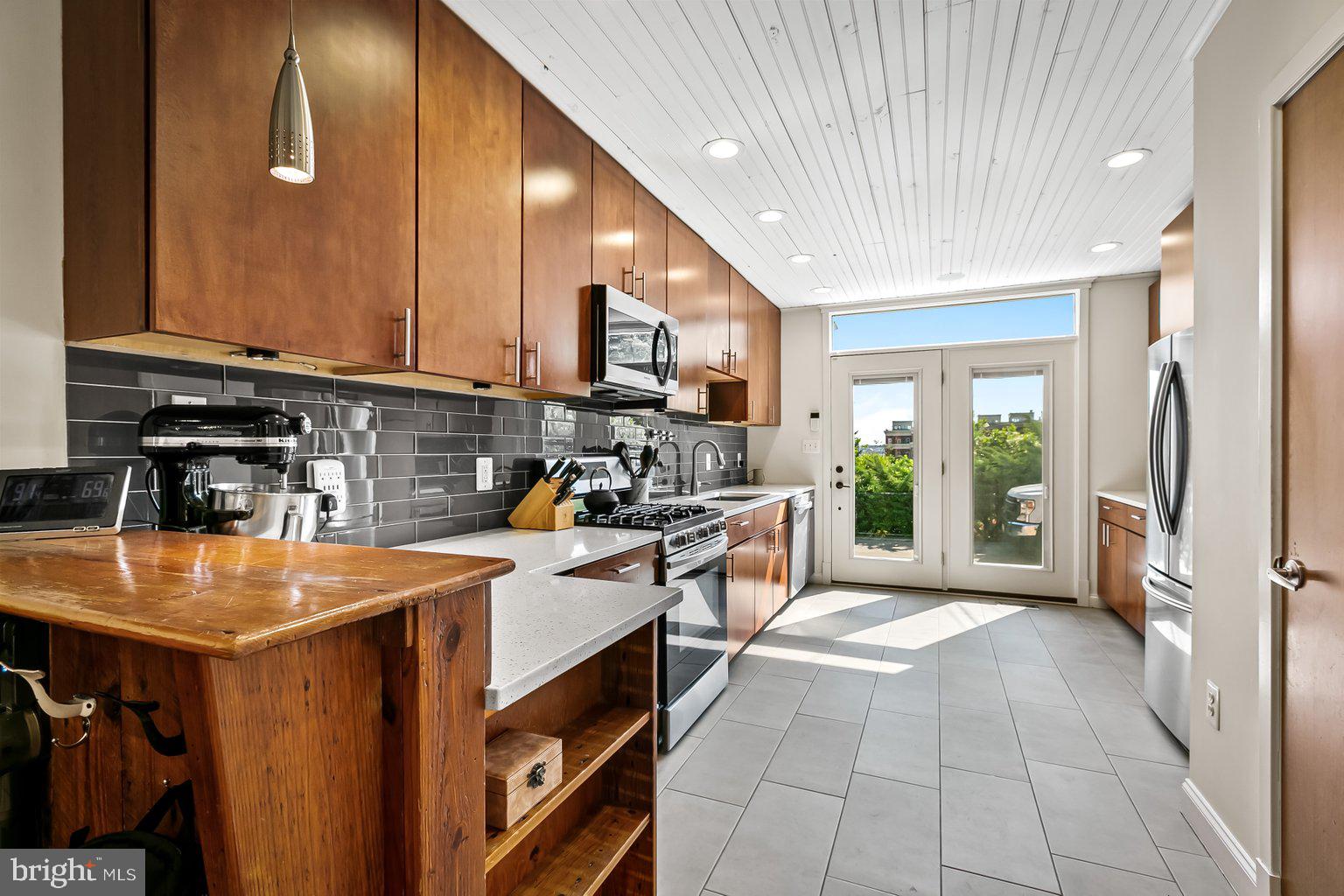 1243 Riverside Avenue Baltimore, MD 21230 - Photo 10 of 81 kitchen