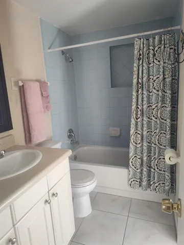 $2,000 | 901 Peninsula Road, Tarpon Springs, FL 34689